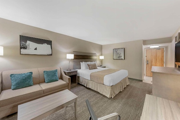 Best Western Plus Executive Inn Main image