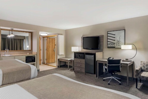 Best Western Plus Executive Inn image 30